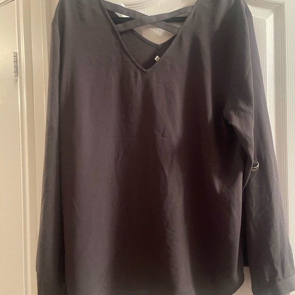 Blouse​ - Picture 2 of 2
